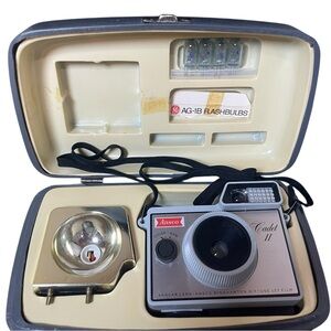Vintage 1965 Ansco Cadet II Camera Set